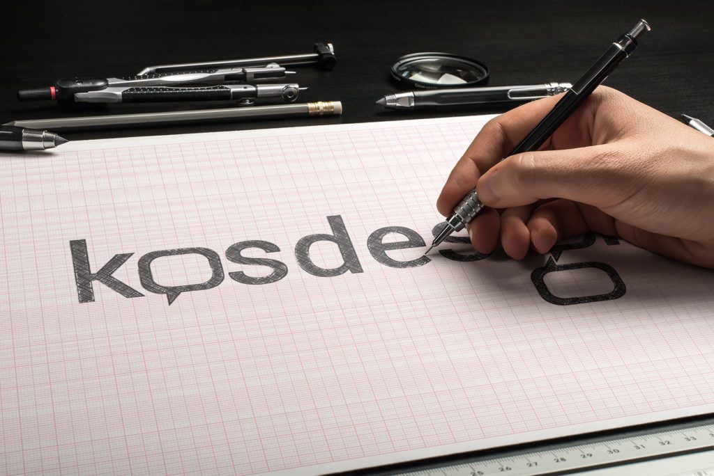 Croquis du logo Kosdesign en cours de réalisation